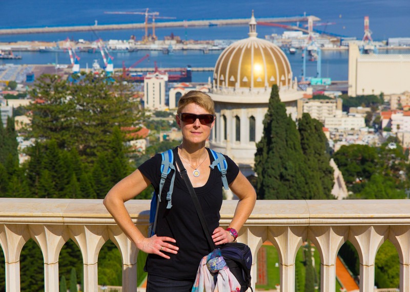 Baha’i-Gärten in Haifa mit Blick auf die Stadt