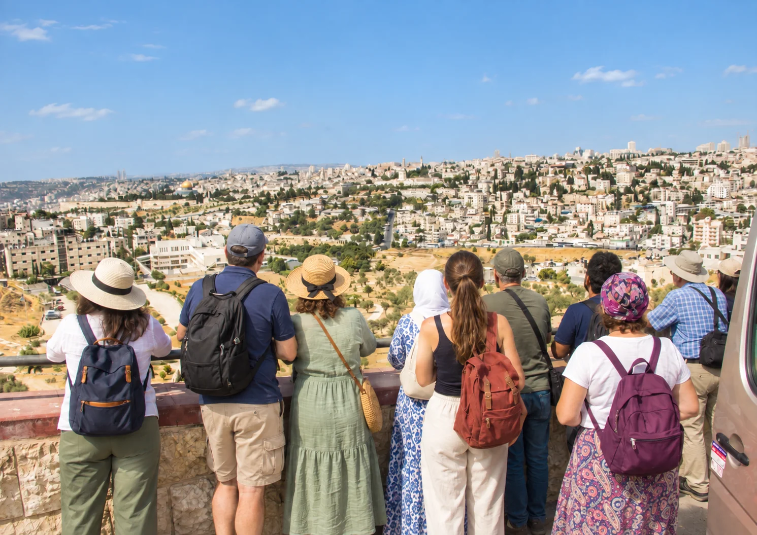 Reisegruppe mit Blick über Jerusalem